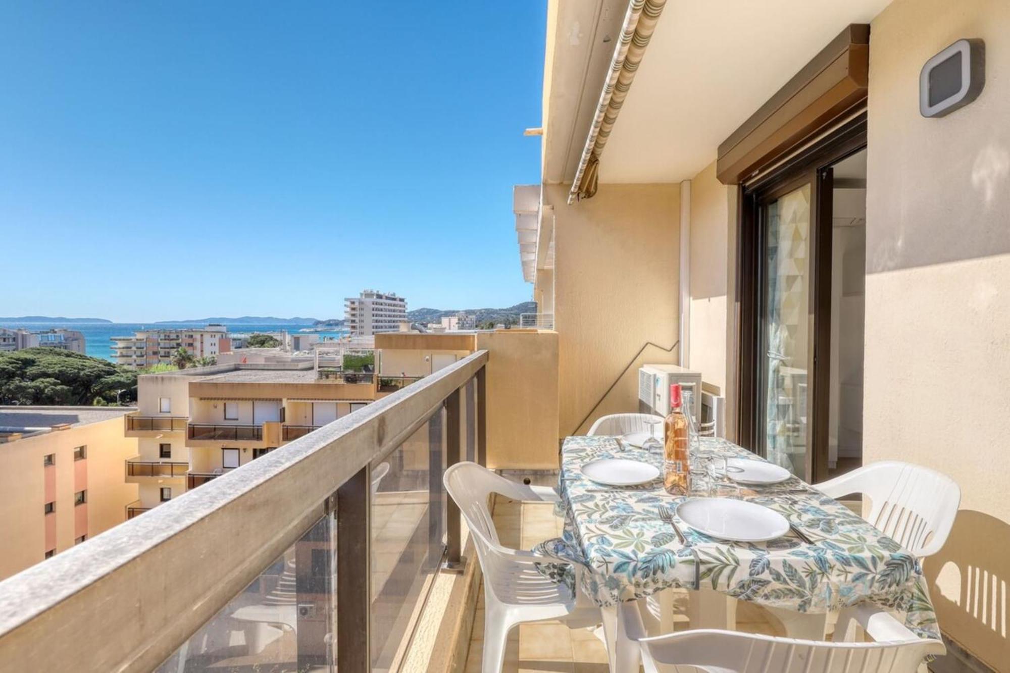 T2 200M From Lavandou Beach Classified 3 Le Lavandou Bagian luar foto